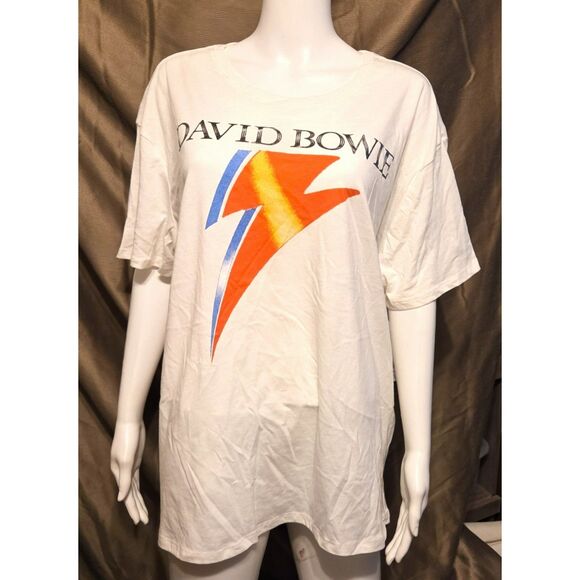 Time and Tru Tops - David Bowie Graphic T-Shirt – NWT – XL (16-18)